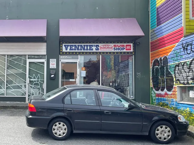 Vennie's Sub Shop