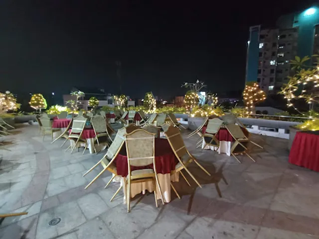 Splash Dine & Drink Bar, SP Grand Days