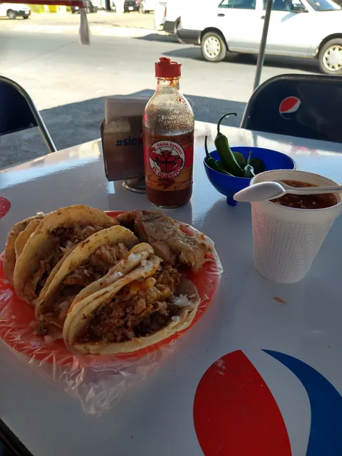 Birria de res "EL GÜERITO".