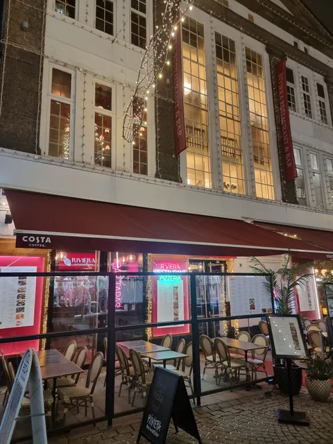 Pizza Restaurant Mona lisa Huset Seafood Norwegian JULEBORD Italian French Halal steaks burgers Bacalao pizza pasta vegan