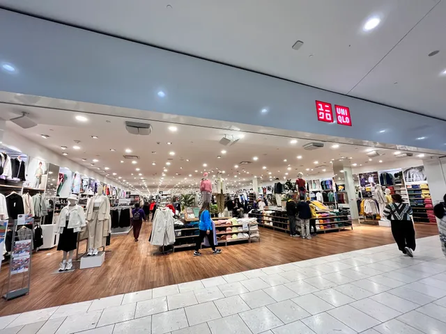 UNIQLO Santa Anita