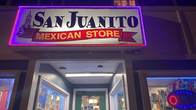 Los Juanitos Mexican store
