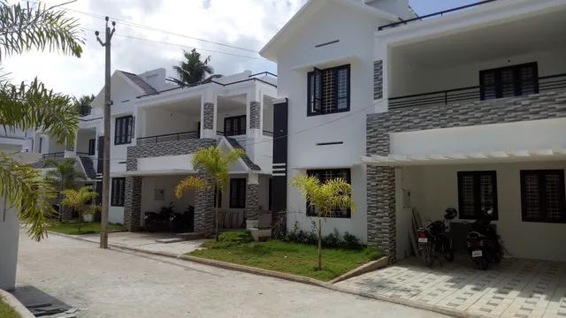 CHATHURASRA SREESARAS