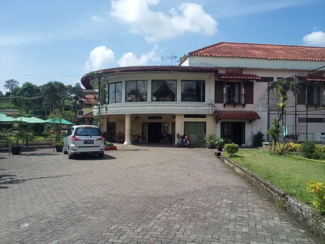 BUKIT DANAU Exclusive Resort