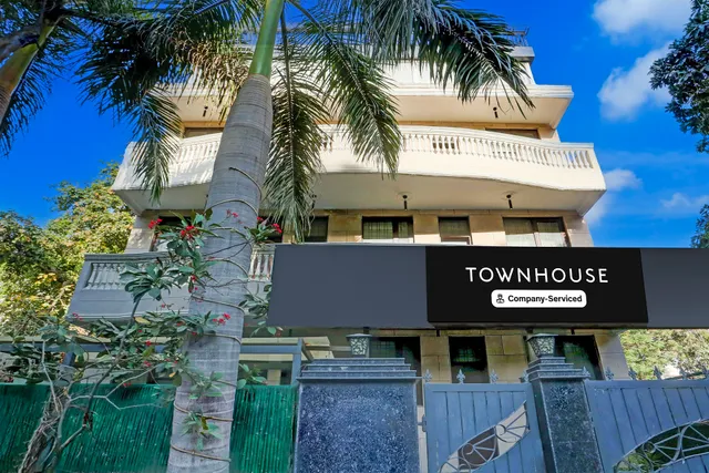 Townhouse Sushant Lok Phase 1 Formerly Hotel Neven