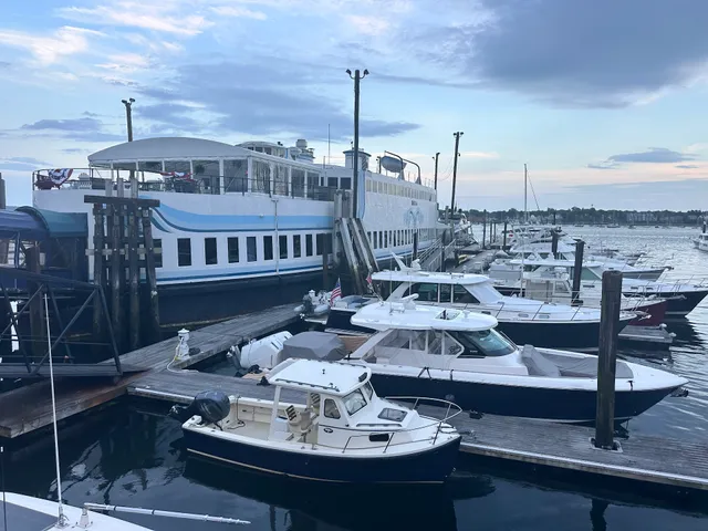 DiMillo's Old Port Yacht Sales