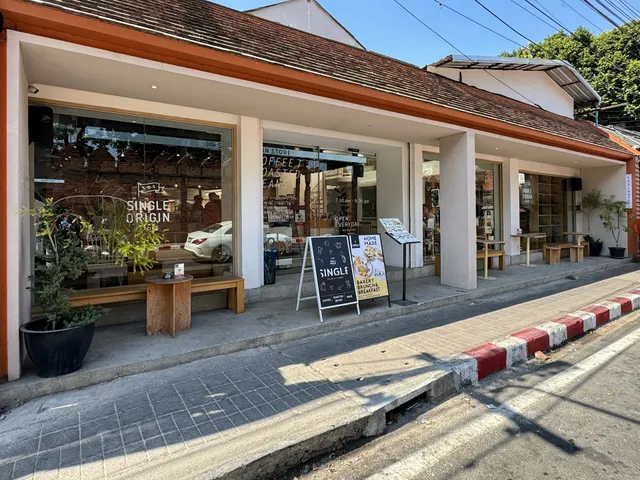 Single Origin Store Tha Pae