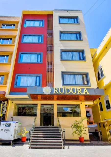 HOTEL RUDURA PALACE