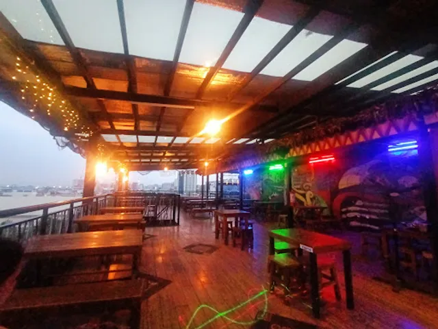 Throwback Resto Bar & Grill