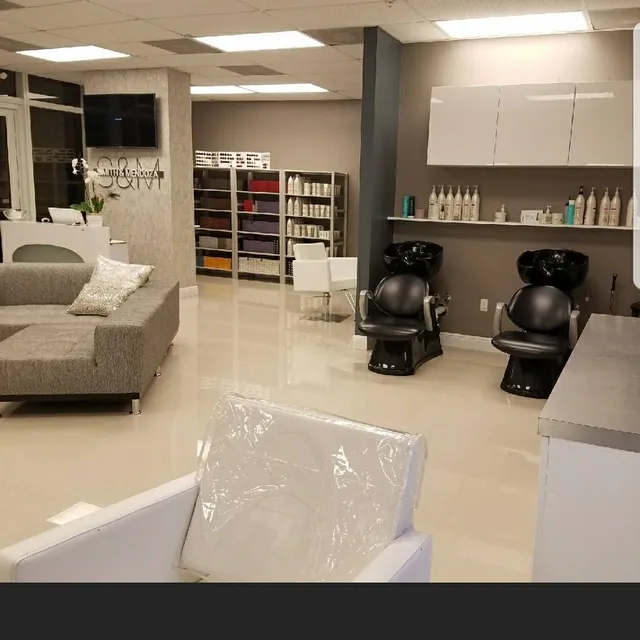 Smith & Mendoza Salon