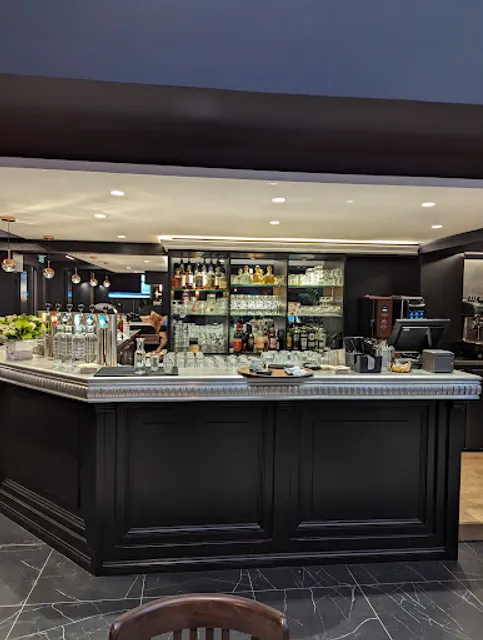 Le Suffren - Bar Brasserie