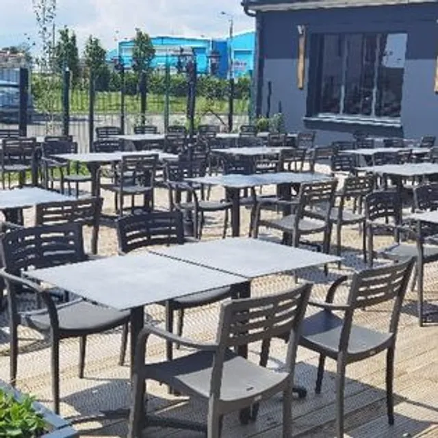 AU FEU DE BOIS BEAURAINS