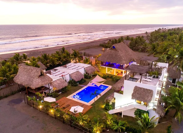 Hotel Kaana Surf, El Paredon
