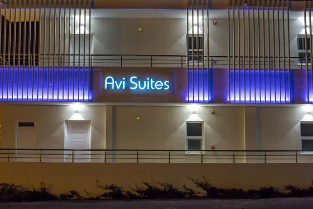 Avi Suites