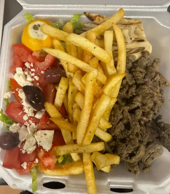 Gus and Son Greek Grill