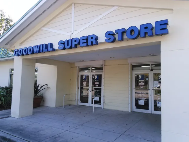 Goodwill Super Store & Donation Center - Jupiter