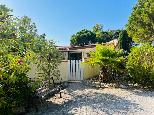 Le Village Des Sables