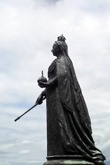 Queen Victoria Statue
