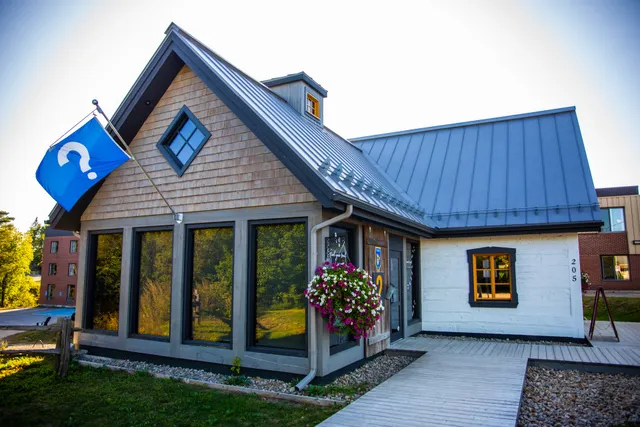 Tourist information office of Mont-Tremblant (Center)