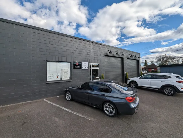 Résolu Cellars Urban Winery & Craft Wine Bar