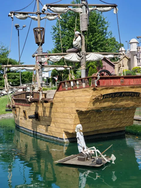 Pirate's Cove Adventure Golf