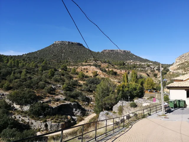 Inicio de subida a las Tetas de Viana