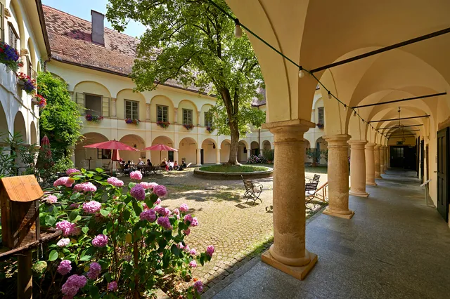 Education Schloss Retzhof