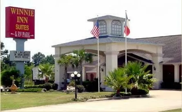 Winnie Inn Suites & RV Park