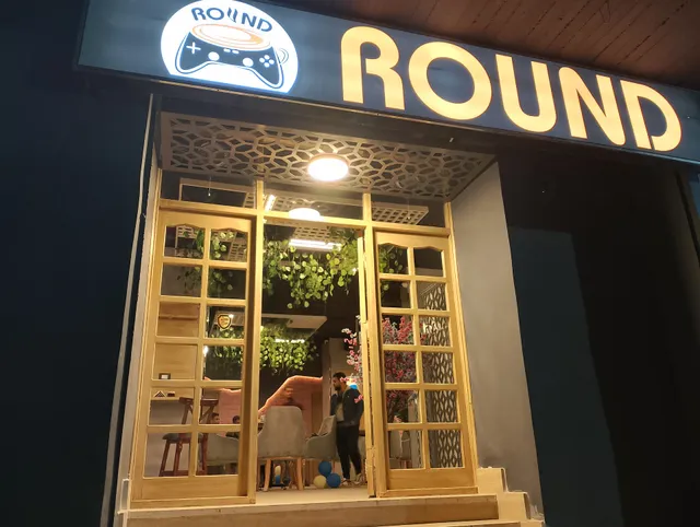 Round cafe