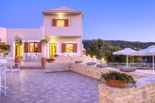 Antigoni Villa, a back-to-nature sanctuary