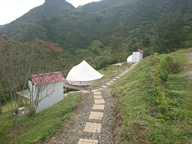 Entrepinos Glamping
