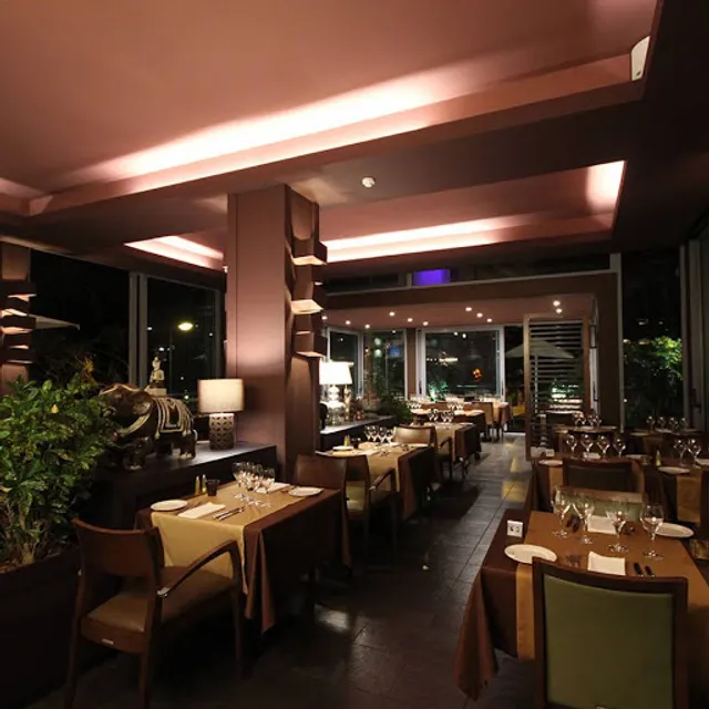 Taj Mahal Indian Restaurant Madeira