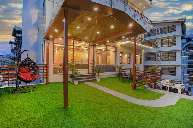 Hotel Divine Paradise - A Unit of DSS Group of Hotels