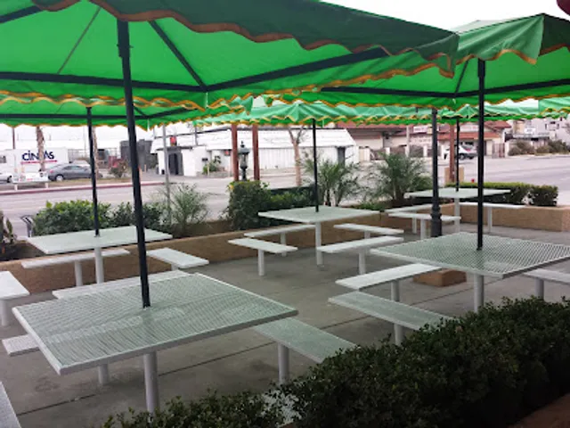 Dino's Charbroiled Burgers La Puente