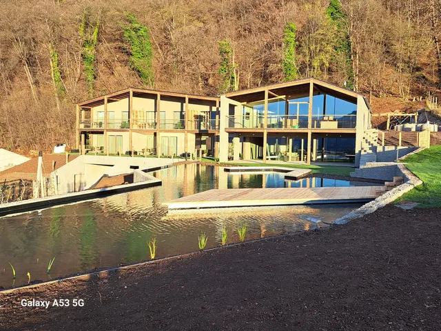 Nikolausberg - Hof im Garten