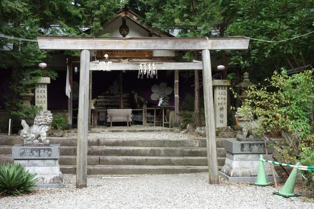 Yokoyamaishigami Shrine
