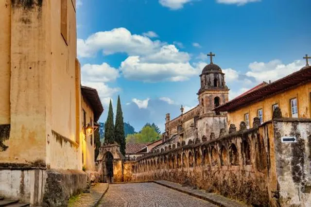 (Plaza Chica) Plaza Gertrudis Bocanegra