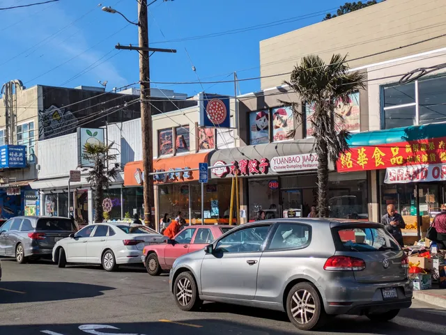 Yuanbao Jiaozi 元寶餃子