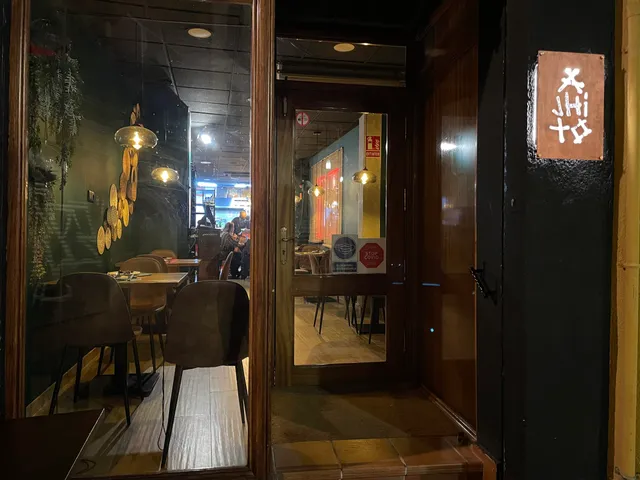 IZAKAYA AJHITO | Taberna gastronómica by Patricia Diaz