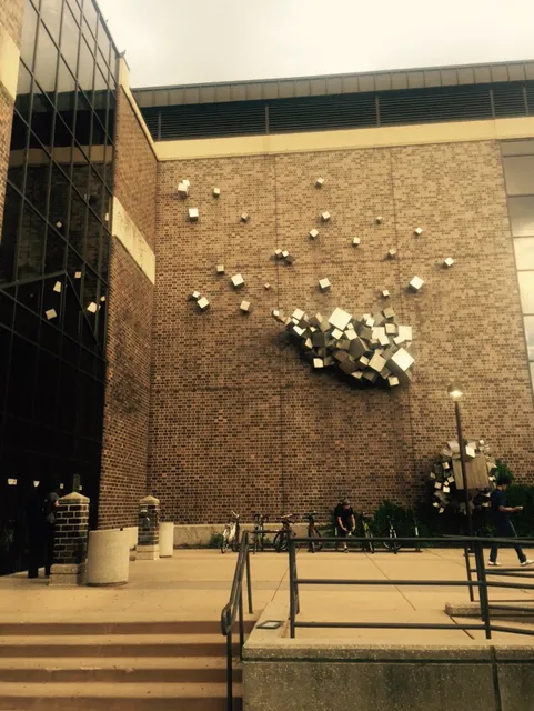 UIC Science and Engineering Labs East Building