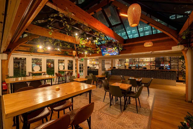 Finsbury Square Garden Bar