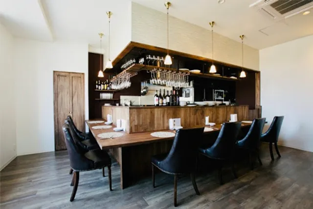 SHIZUKU wine and deli