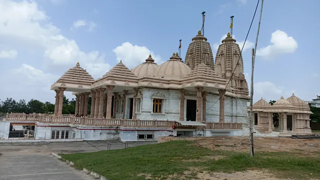 Trimandir, Bhuj