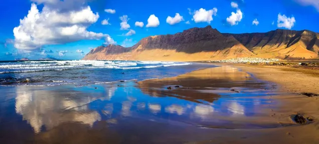 Famara Beach