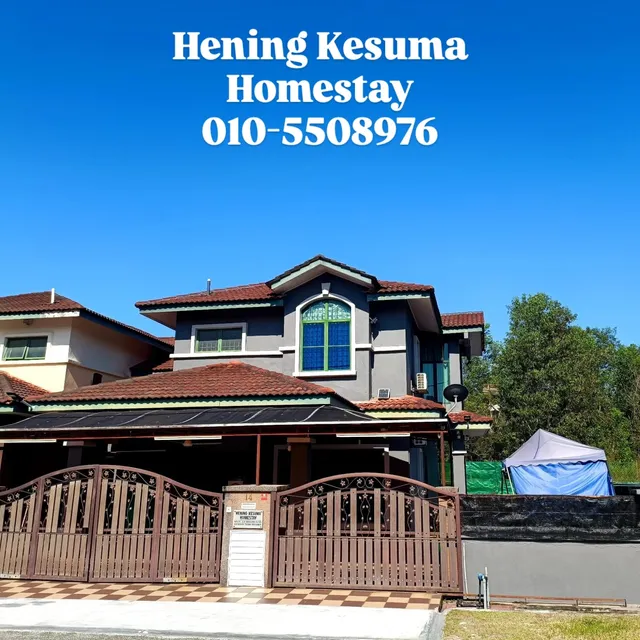 Hening Kesuma Homestay with Pool