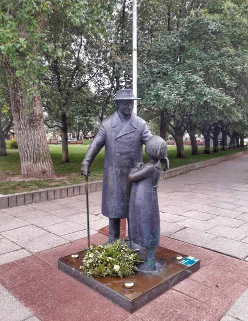 Monument To Zemach Shabad