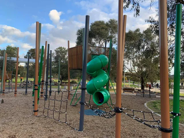 Lillydale Lakes and Playground