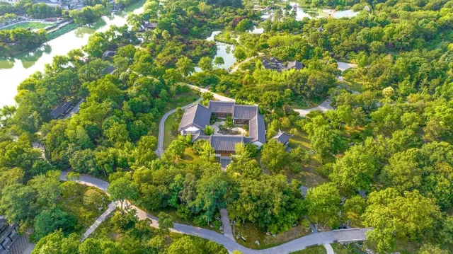 Slender West Lake Scenic Area