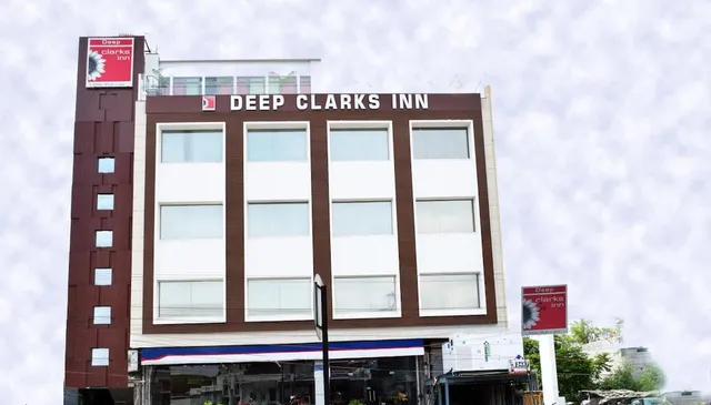 Deep Clarks Inn, Lucknow