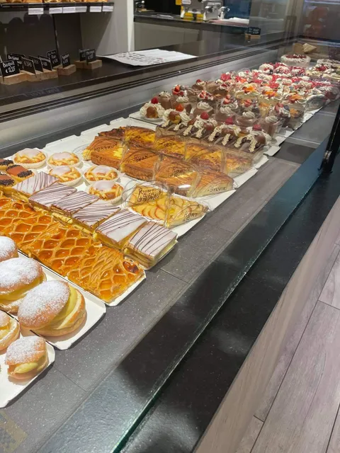 Bread And Banker Kurt & Sylvie